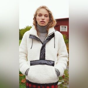 Moose Knuckles Avonhurst Sherpa Pullover Ivory Black